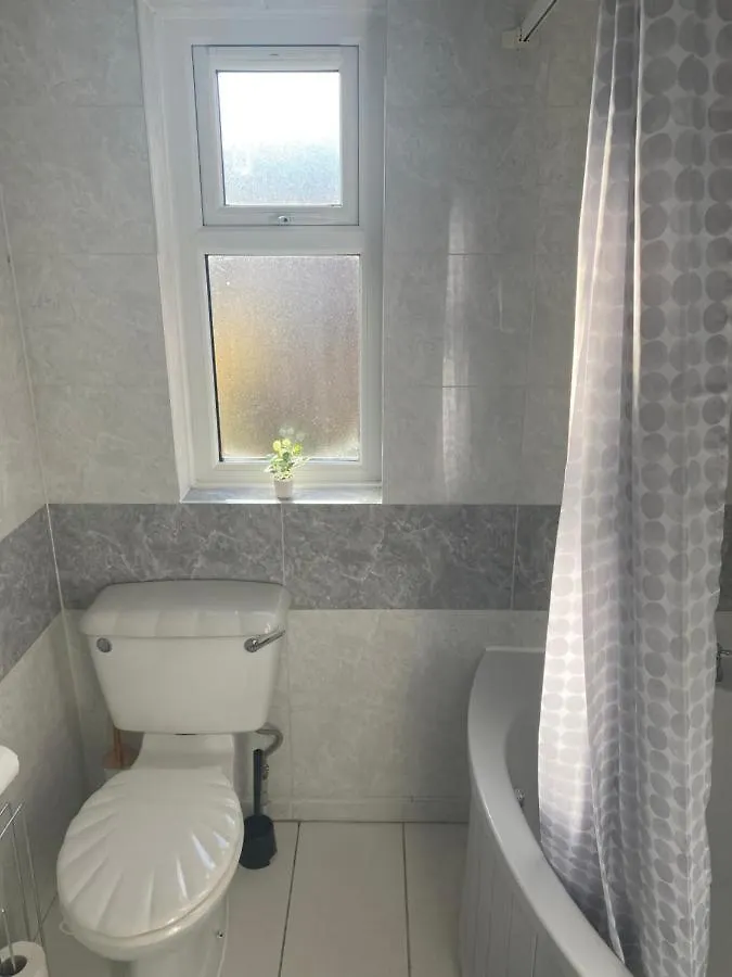 Wilton - Perfect Home For Contractors Private Large Drive Newcastle upon Tyne
