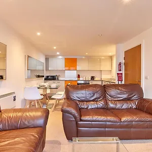 Apartment Quadrant - Unique, Newcastle upon Tyne